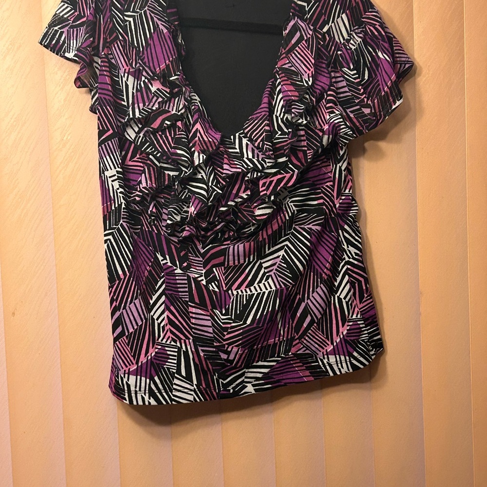 EUC Women's East 5th Elegant Purple and Black Top with Sleek, Modern Design